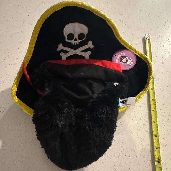 Bark Beard and Pirate hat dog costume/toy combo - Picture 2 of 8